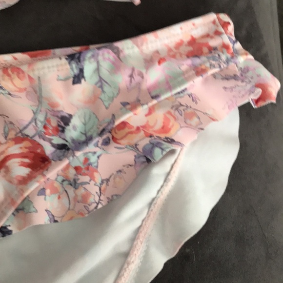 Bikini​ - Picture 2 of 6